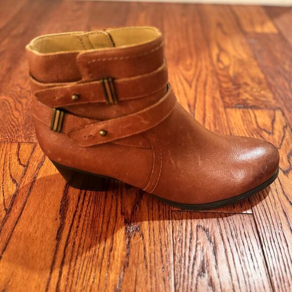 Naturalizer Kepler Women's 9.5 Brown Leather Closed Toe Booties Boho Western - Picture 6 of 13